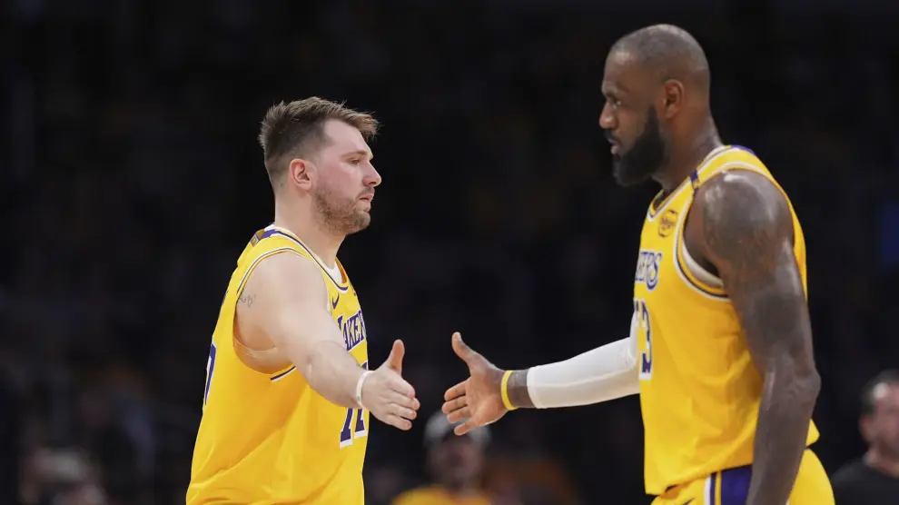 esordio-per-luka-doncic-con-la-maglia-dei-los-angeles-lakers-1.r_d.1166-222-5156